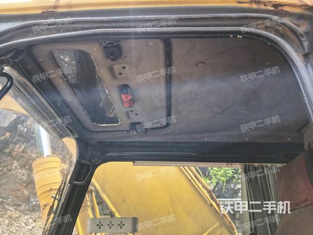 后窗玻璃角標(biāo)(駕駛室部分) 后窗玻璃角標(biāo)(駕駛室部分)