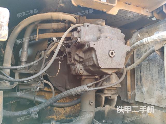 液壓泵斜45?左(大件艙室) 液壓泵斜45?左(大件艙室)