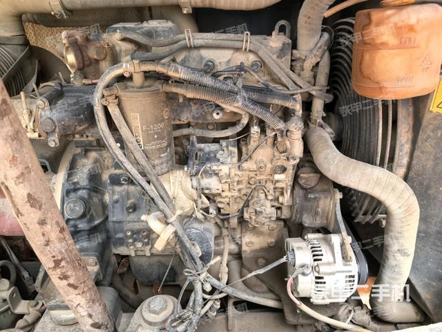 发动机室（上车部件）