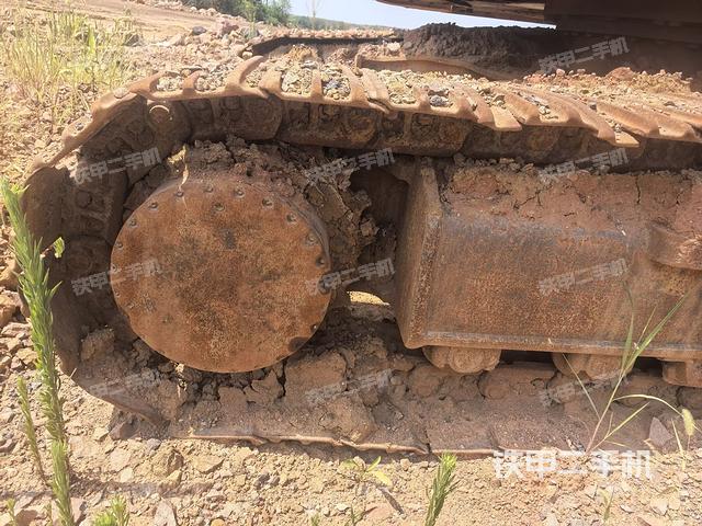 右驱动轮（行走机构）