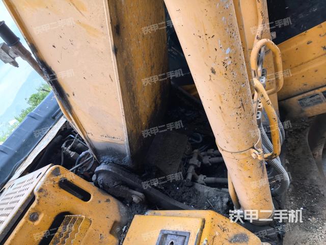 小臂整體右前(工作和回轉(zhuǎn)裝置) 小臂整體右前(工作和回轉(zhuǎn)裝置)