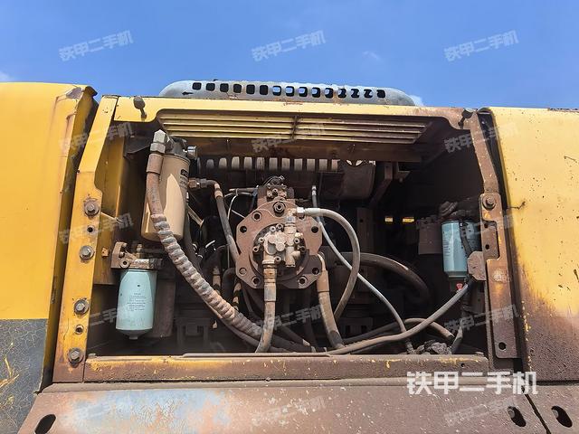 液压泵室（大件舱室）