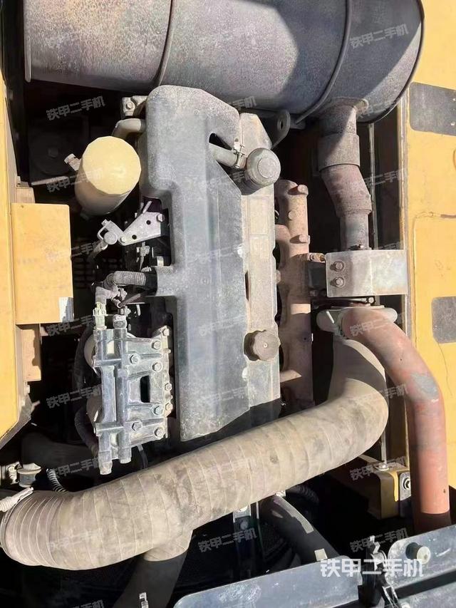 发动机整体俯视(整机外观) 发动机整体俯视(整机外观)