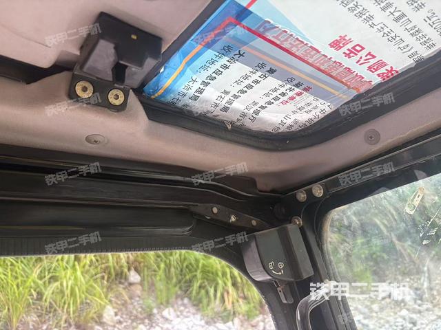 后窗玻璃角标(驾驶室部分) 后窗玻璃角标(驾驶室部分)