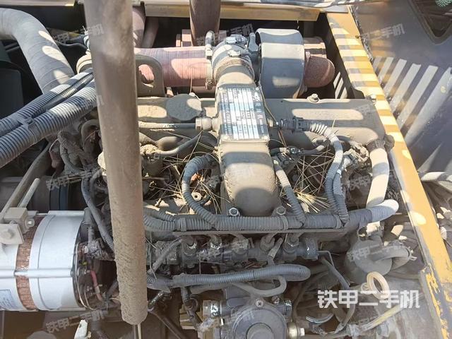 发动机整体俯视(整机外观) 发动机整体俯视(整机外观)