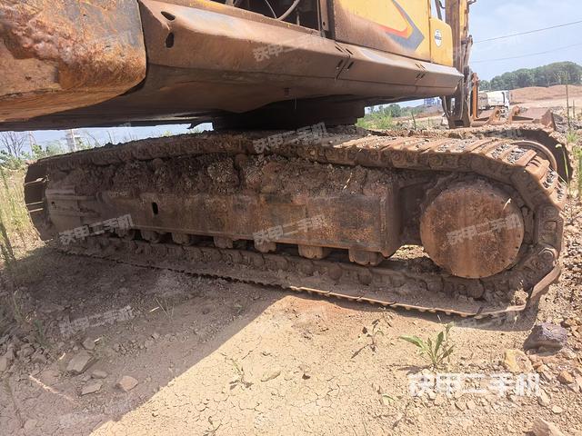 左侧履带整体 （行走机构）