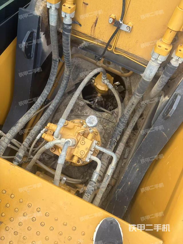 回转马达(上车部件) 回转马达(上车部件)