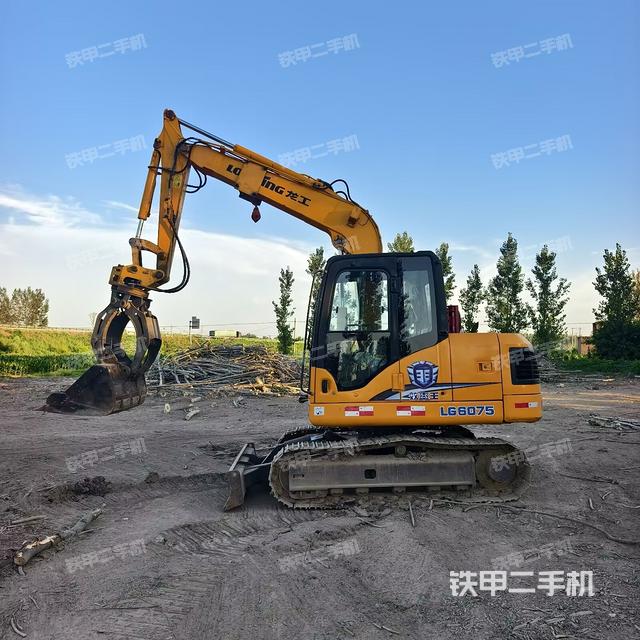 龍工LG6075挖掘機(jī)