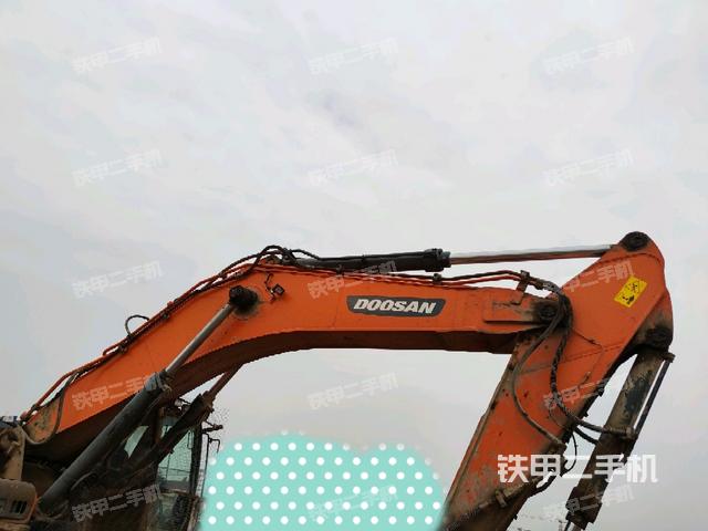 大臂整体 右侧（工作和回转装置）