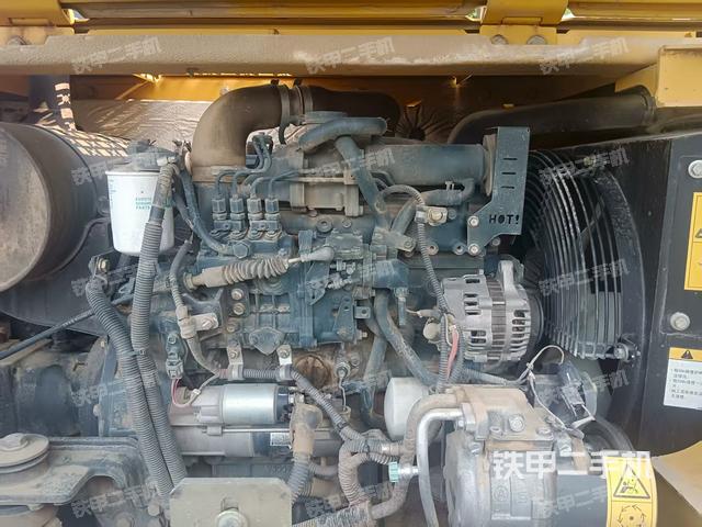 发动机整体俯视(整机外观) 发动机整体俯视(整机外观)