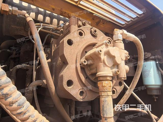 液压泵斜45 左（大件舱室）