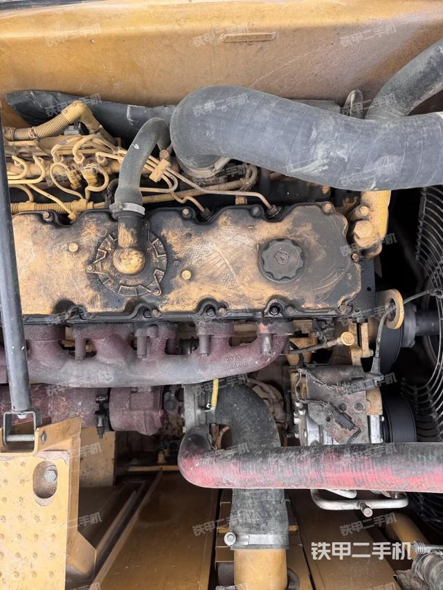 气门室盖螺丝特写(上车部件) 气门室盖螺丝特写(上车部件)