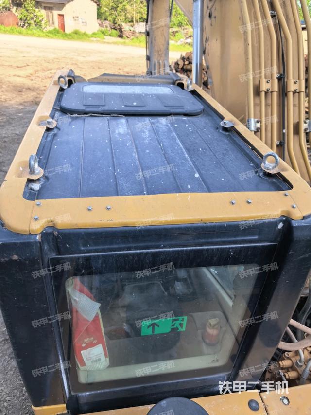 驾驶室顶部俯视(上车部件) 驾驶室顶部俯视(上车部件)