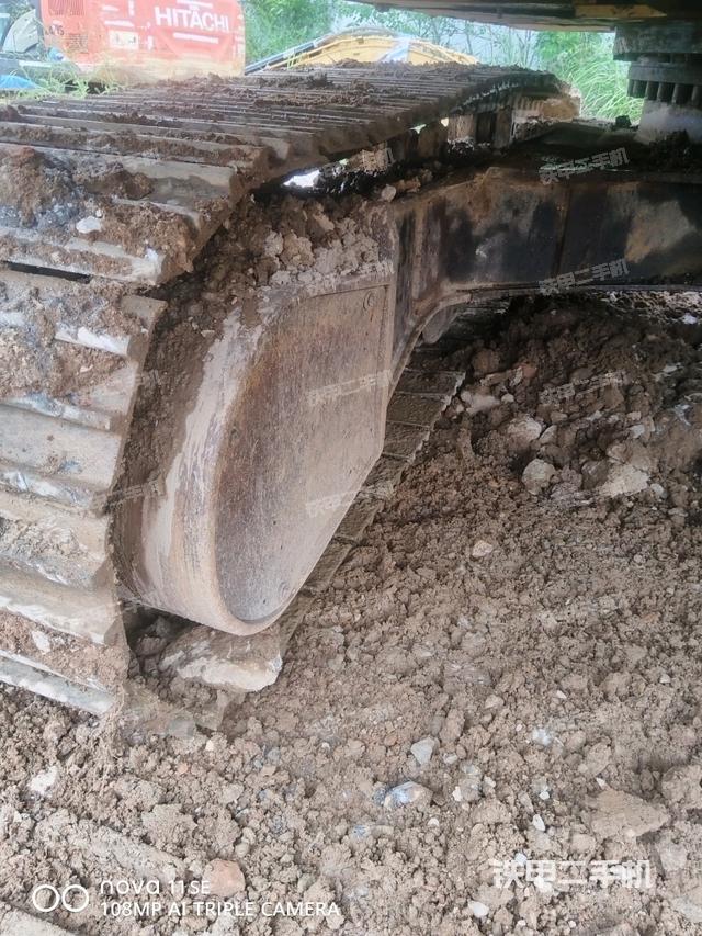 左侧行走马达盖板(行走机构) 左侧行走马达盖板(行走机构)