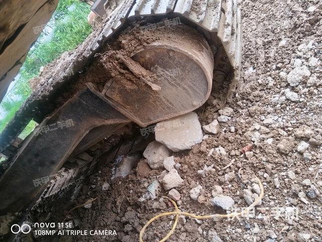 右侧行走马达盖板(行走机构) 右侧行走马达盖板(行走机构)