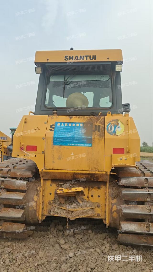 整機右后45°(設(shè)備外觀及核心部件) 整機右后45°(設(shè)備外觀及核心部件)