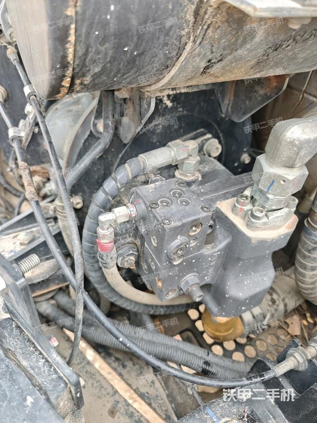 液壓泵室（大件艙室）