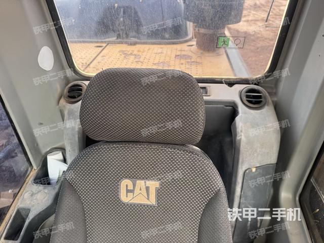 座椅后部(驾驶室部分) 座椅后部(驾驶室部分)