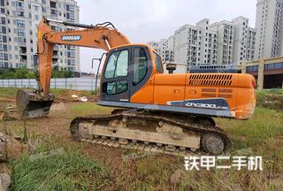 斗山DX260LC-9C挖掘机实拍图片