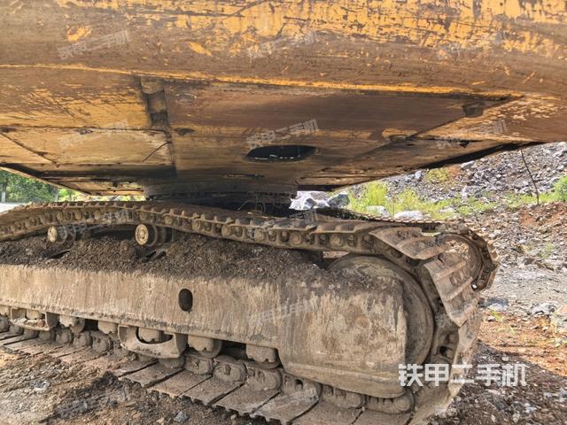 小臂整體右前(工作和回轉(zhuǎn)裝置) 小臂整體右前(工作和回轉(zhuǎn)裝置)