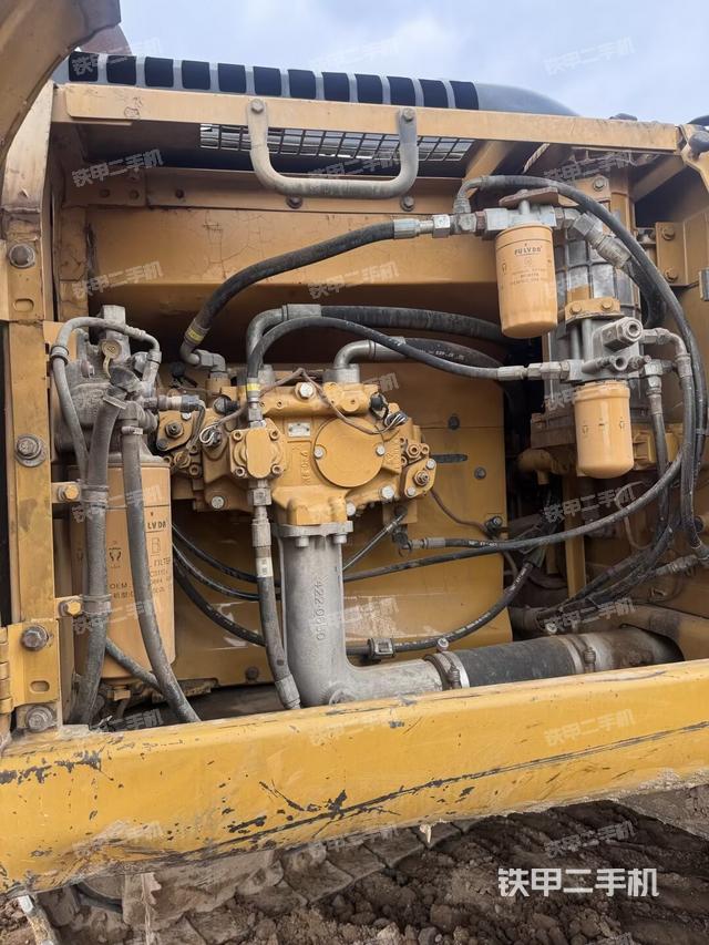 液压泵室(大件舱室) 液压泵室(大件舱室)