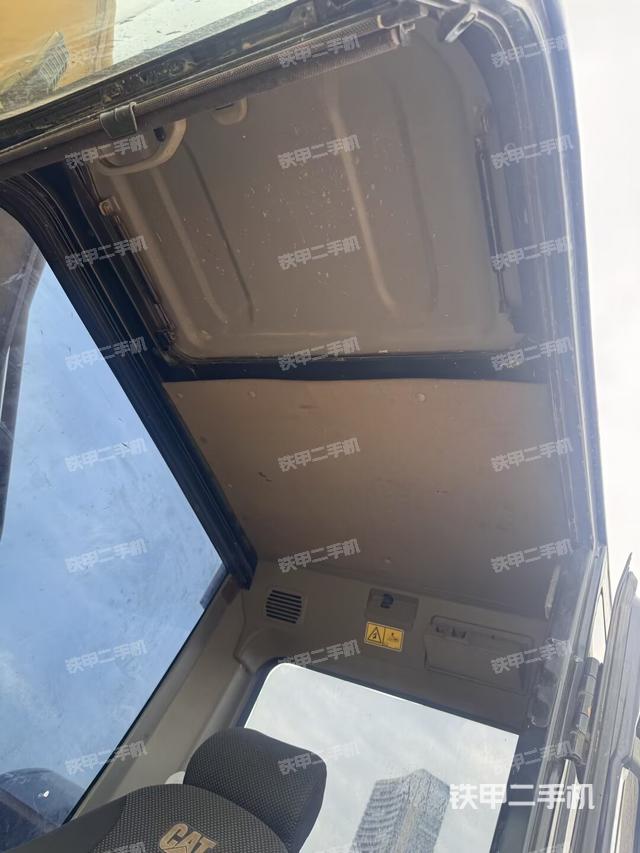 后窗玻璃角标(驾驶室部分) 后窗玻璃角标(驾驶室部分)