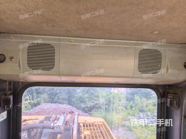 右側(cè)玻璃角標(biāo)(駕駛室部分) 右側(cè)玻璃角標(biāo)(駕駛室部分)