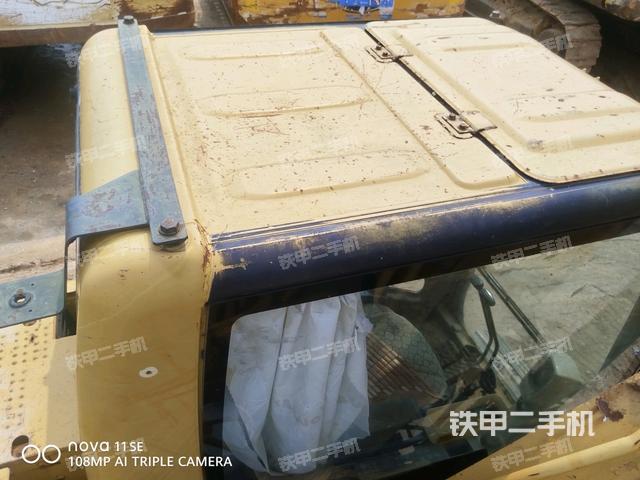 驾驶室顶部俯视(上车部件) 驾驶室顶部俯视(上车部件)