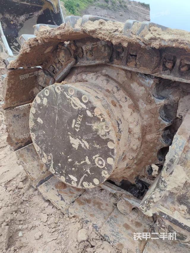 右驱动轮（行走机构）