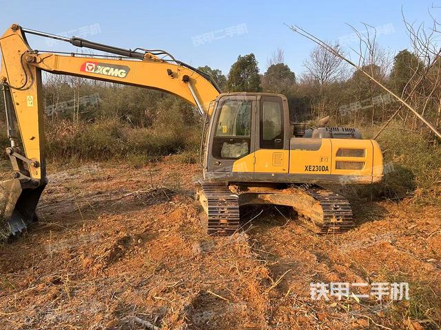 徐工XE205DA挖掘機(jī)