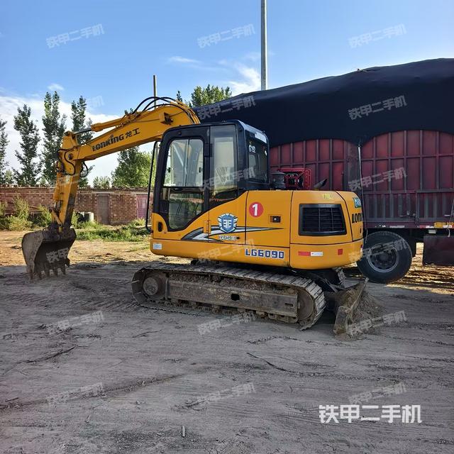 龍工LG6090挖掘機(jī)
