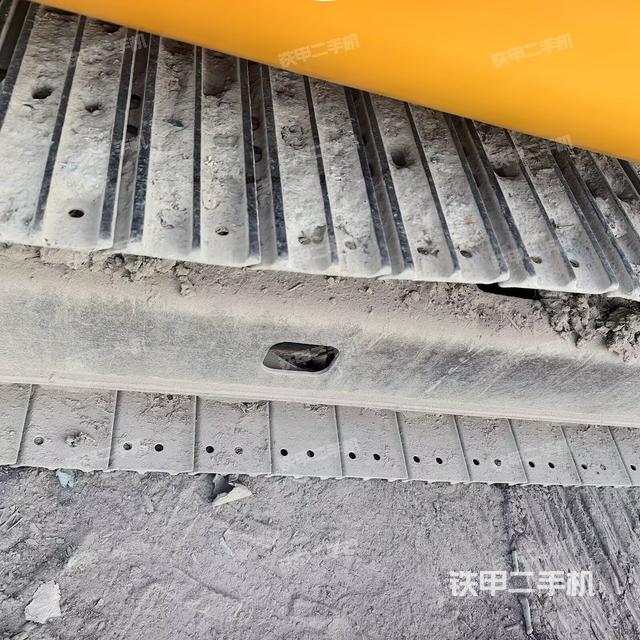 单侧履带整体（整机外观）