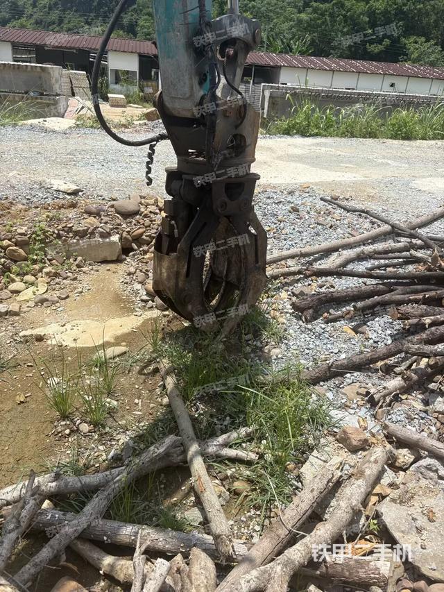 鏟斗45度(工作和回轉裝置) 鏟斗45度(工作和回轉裝置)