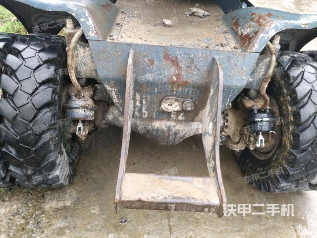 转盘和下车架正前（工作和回转装置）