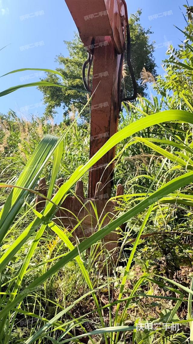 小臂整体左后（工作和回转装置）