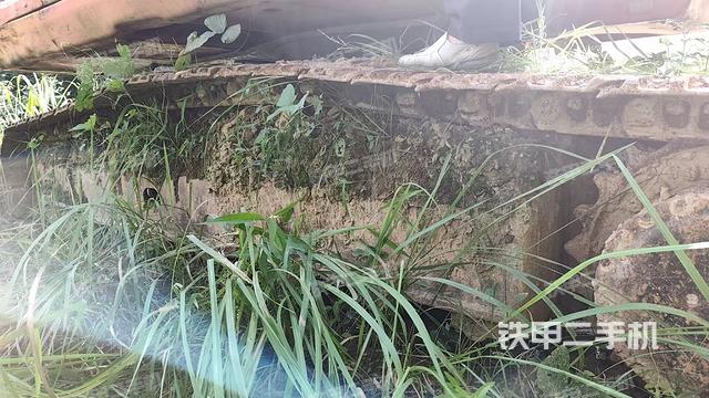 右侧行走马达盖板（行走机构）