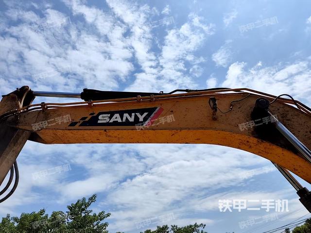 大臂整体 右侧（工作和回转装置）