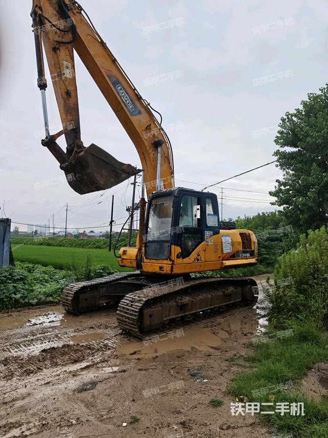 雷沃重工FR220-7挖掘机