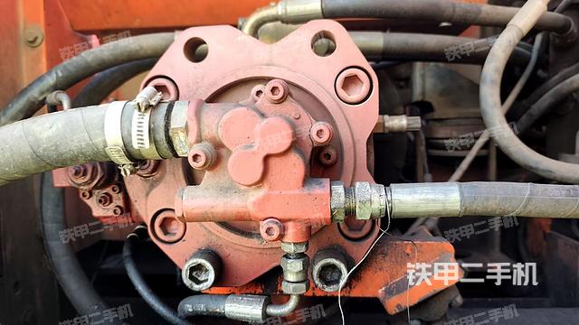 液压泵斜45 左（大件舱室）