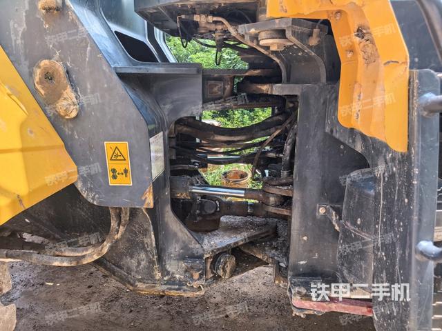 后驅(qū)動(dòng)橋（液壓/傳動(dòng)系統(tǒng)）