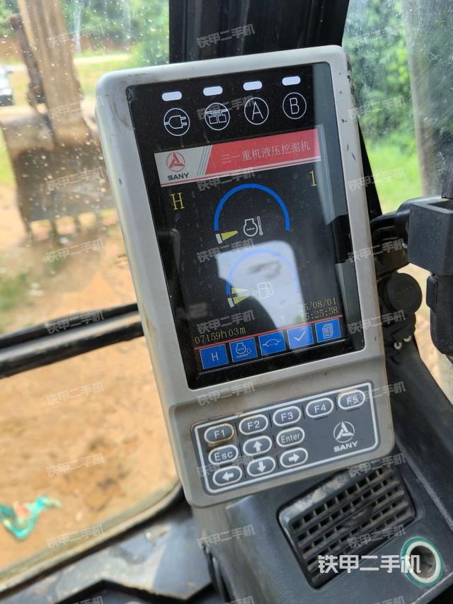 小时表(驾驶室部分) 小时表(驾驶室部分)