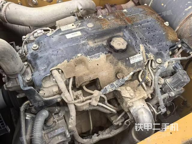 气门室盖螺丝特写（上车部件）