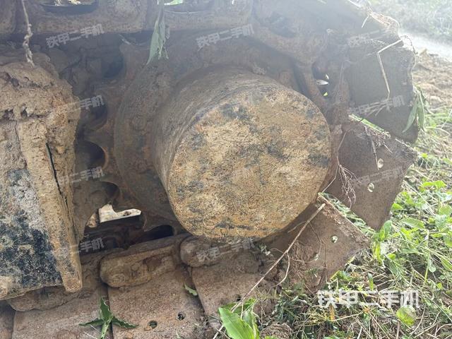 左侧履带整体 (行走机构) 左侧履带整体 (行走机构)