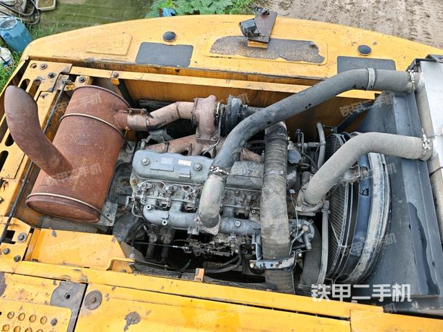 发动机室(上车部件) 发动机室(上车部件)