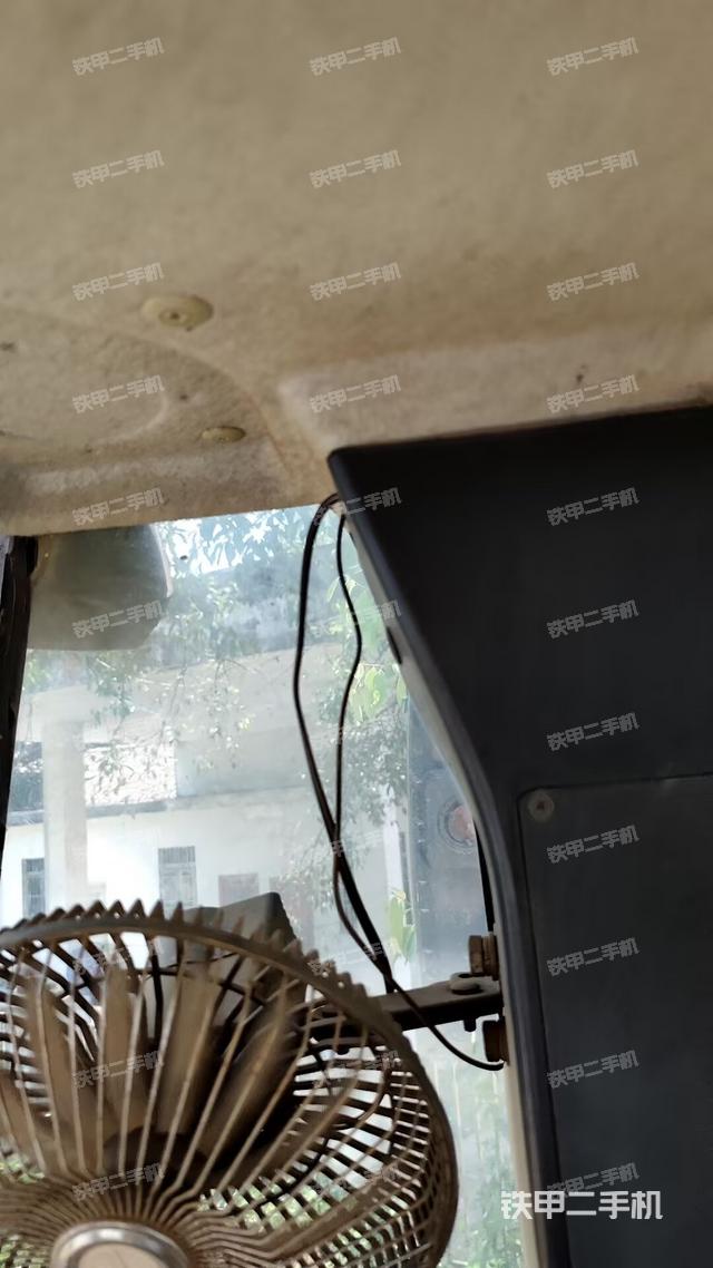 儀表盤(駕駛室部分) 儀表盤(駕駛室部分)