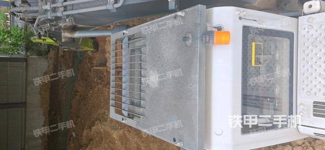 駕駛室頂部（整機外觀）