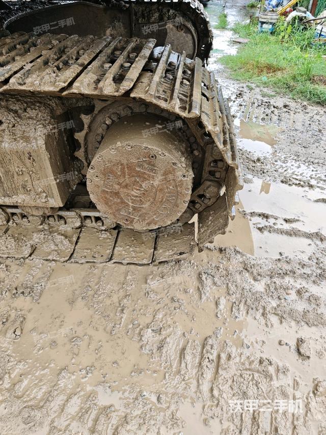 左驱动轮(行走机构) 左驱动轮(行走机构)