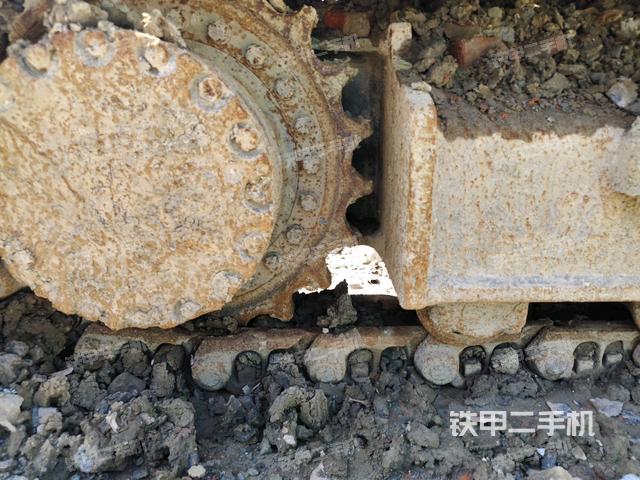 左驱动轮(行走机构) 左驱动轮(行走机构)