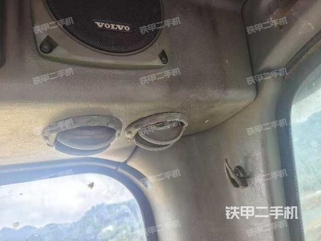 座椅后部（驾驶室部分）