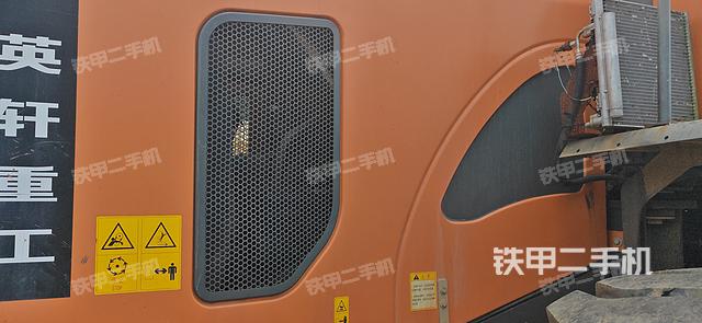 发动机左侧（整机外观及大件）